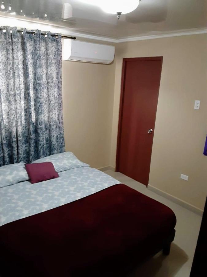 Pista Q Hostel And Apartments Oranjestad Exterior photo