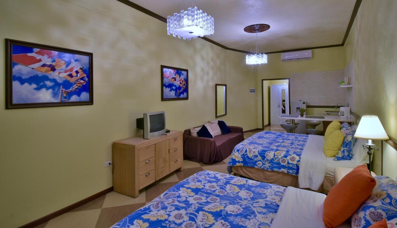 Pista Q Hostel And Apartments Oranjestad Exterior photo