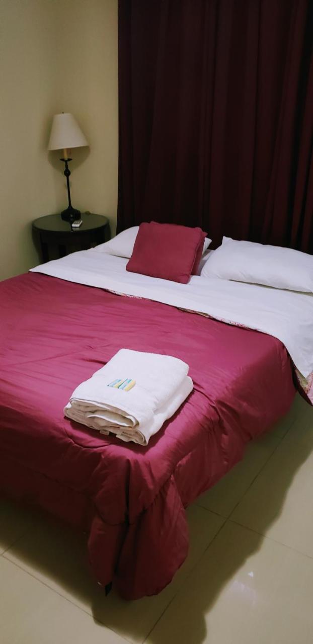 Pista Q Hostel And Apartments Oranjestad Exterior photo