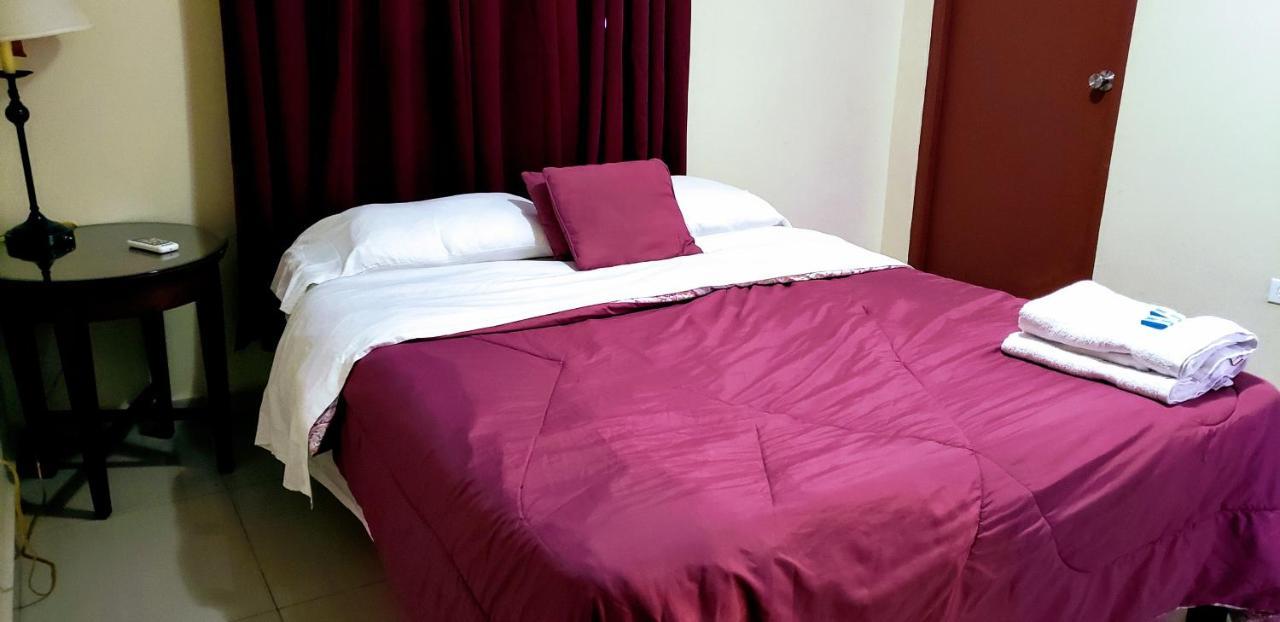 Pista Q Hostel And Apartments Oranjestad Exterior photo